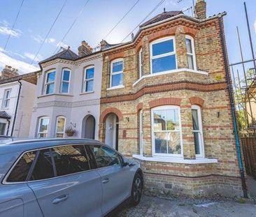 Bolton Road, Windsor, SL4 - Photo 2