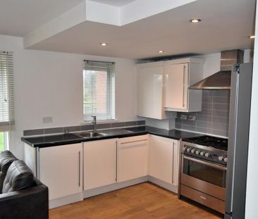 2 bedroom apartment to rent - Photo 4