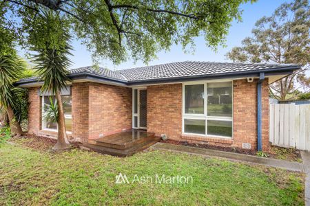 1 Samantha Court, Frankston, VIC 3199 - Photo 2
