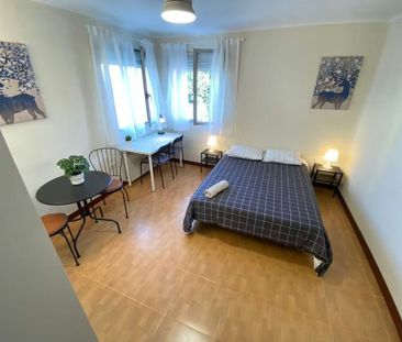 Calle de Pico de Alba, Madrid, Community of Madrid 28053 - Photo 2