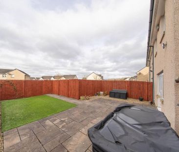 3 bedroom terraced house to rent - Photo 5