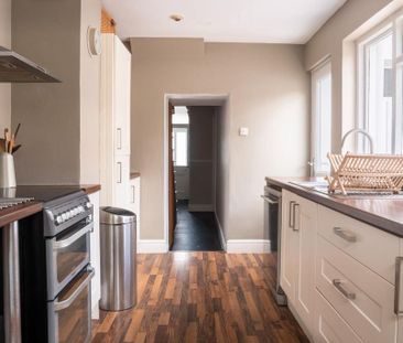 3 bedroom terraced house to rent - Photo 6