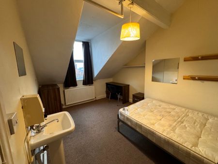 East Parade, Heworth - P2115 - Photo 4