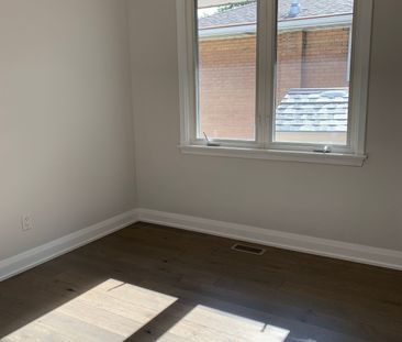 For Lease - 54 Graylee Avenue Unit# Main, Toronto, Ontario - Photo 6