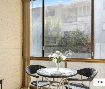 IDEAL LOCATION! - Photo 3