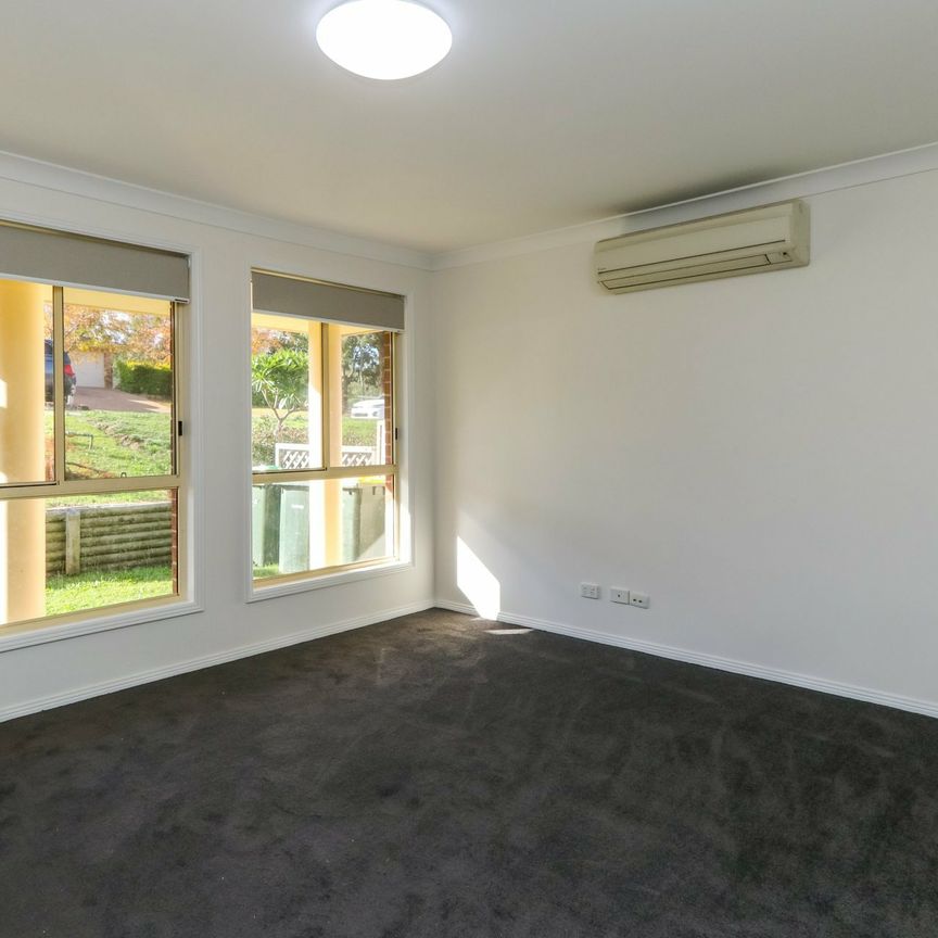 THIS ONE IS FOR YOU - 3 BEDROOM DUPLEX! - Photo 1