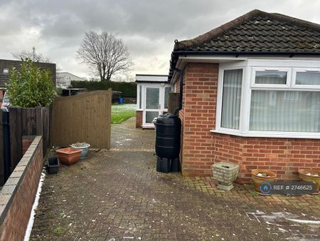 2 bedroom bungalow to rent - Photo 5