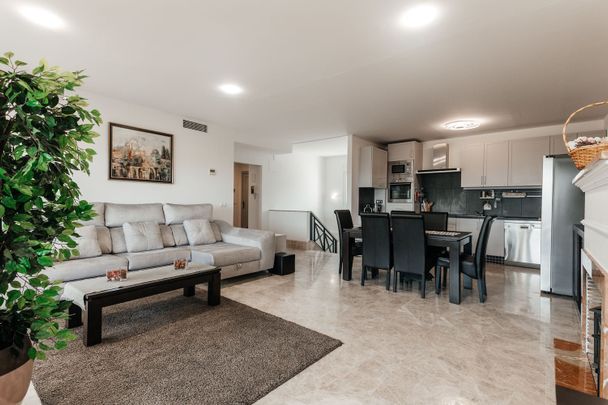 Alquiler de chalet adosado en Calle Sand - Photo 1