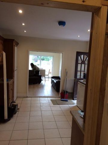 1 bedroom in a house share to rent - Photo 3