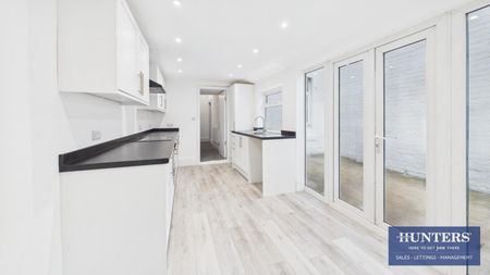 4 bedroom House To Let Total Size: 1205 SQ FT - Photo 5