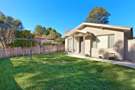 “MODERN 2 BEDROOM HOME!” - Photo 4