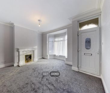 3 bedroom terraced house to rent - Photo 2