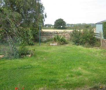 2 bedroom end of terrace house to rent - Photo 1