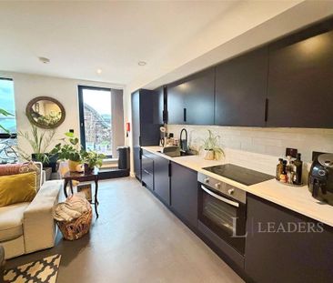 Studio to rent - Photo 6