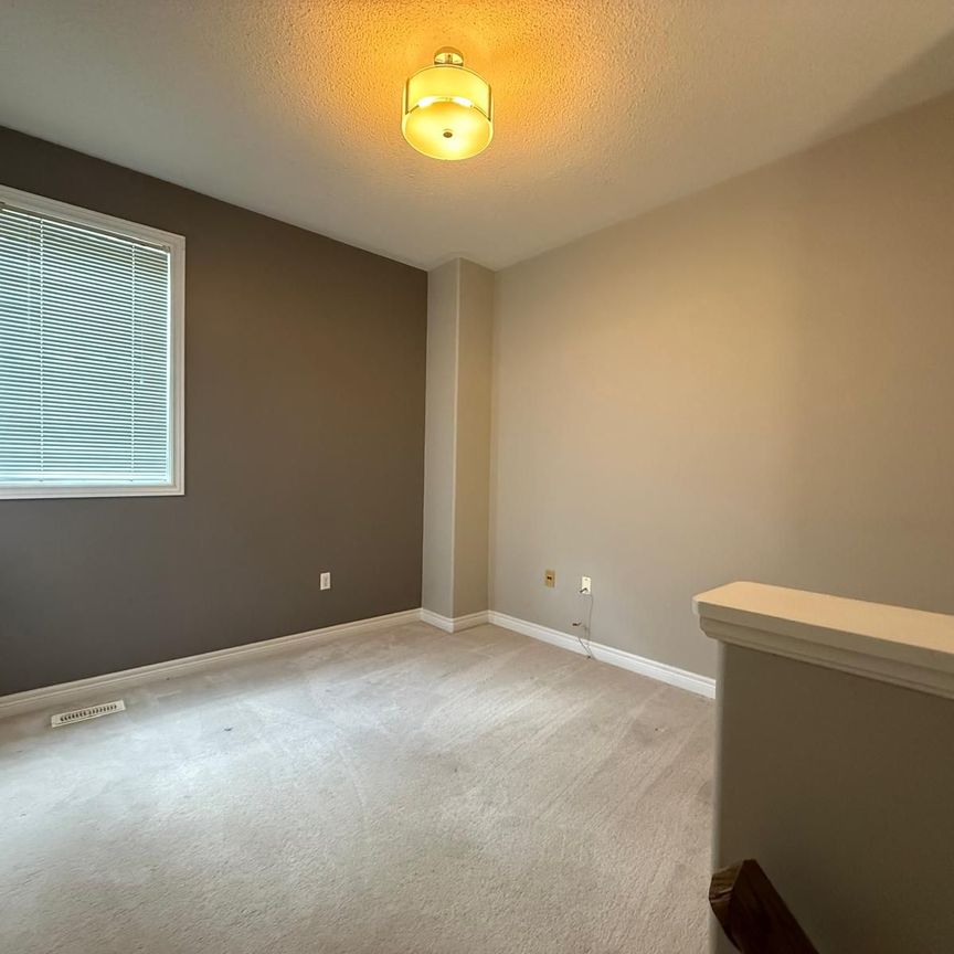 For Lease - 927 Gaslight Way, Mississauga, Ontario - Photo 1