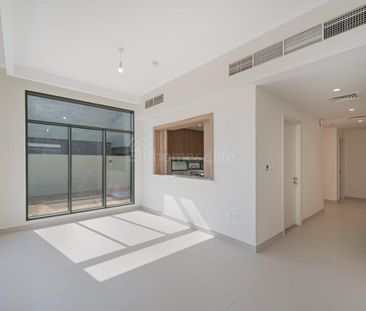 4 Bed + Maids | Ready to Move | Best Deal - Photo 1