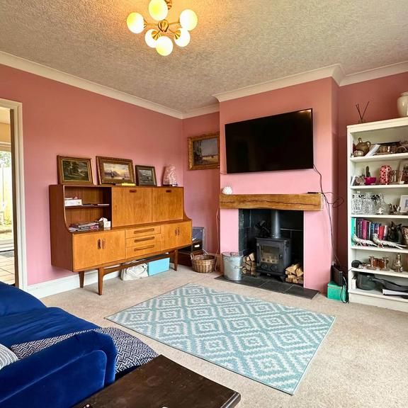 3 bedroom semi-detached house to rent - Photo 1