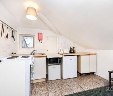 Property to rent - Photo 3