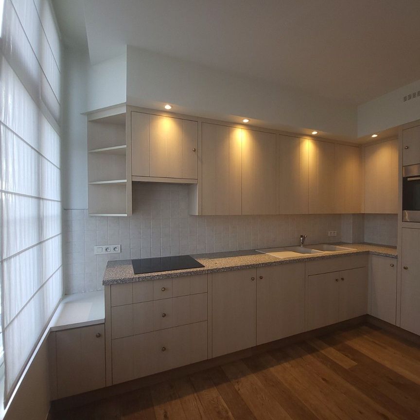 Gezellig éénslaapkamer appartement in herenwoning met zicht op water - Foto 1