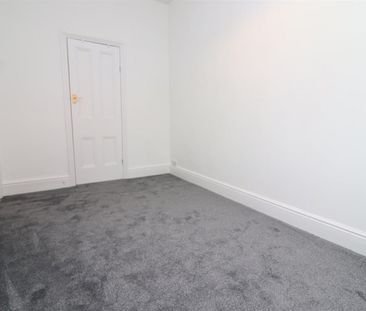 2 bedroom House To Let - Photo 2