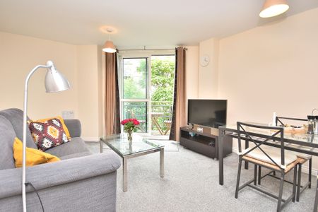 2 bedroom flat to rent, - Photo 3