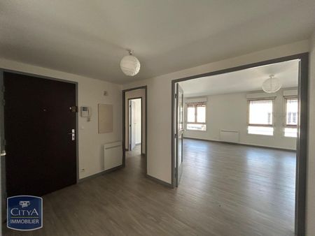 Location Appartement 4 pièces 112m² CHATEAUROUX 36000 - Photo 3
