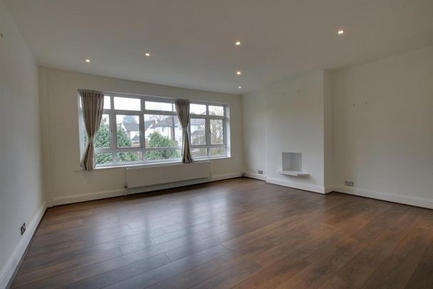 2 bedroom flat to rent - Photo 1