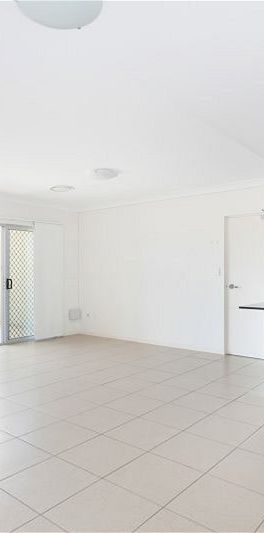 2 bedrooms, 2 bathrooms, 2 car space, 2 balconies, Air Con, Pool, BBQ, Park, Security, Public Transport - Photo 1