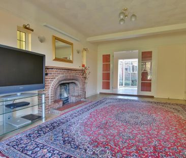 3 bedroom detached house to rent - Photo 3