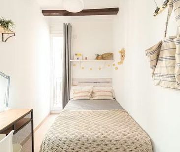 Carrer de la Lluna, Barcelona, Catalonia 08001 - Photo 5