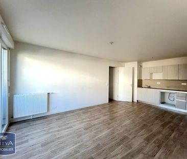 Location Appartement 3 pièces 66m² LE BLANC MESNIL 93150 - Photo 2