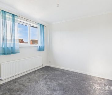 3 bedroom detached house to rent - Photo 3