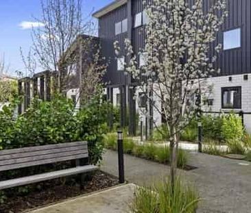 Modern 2BR Townhouse Near Hospital |$575 - Photo 5