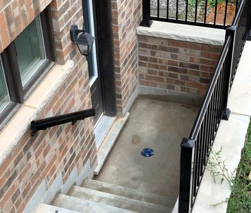 For Lease - 64 Bowbeer Road, Oakville, Ontario - Photo 3