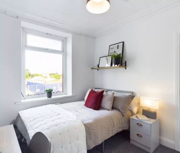 5 Bedroom House - Photo 6