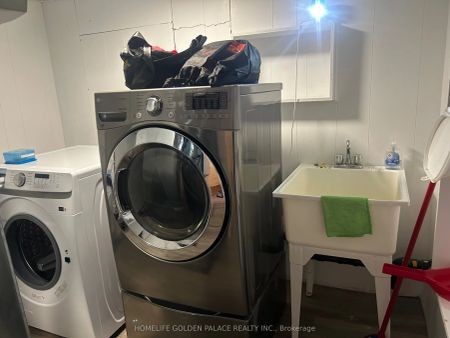 734 Pam Crescent - Photo 5