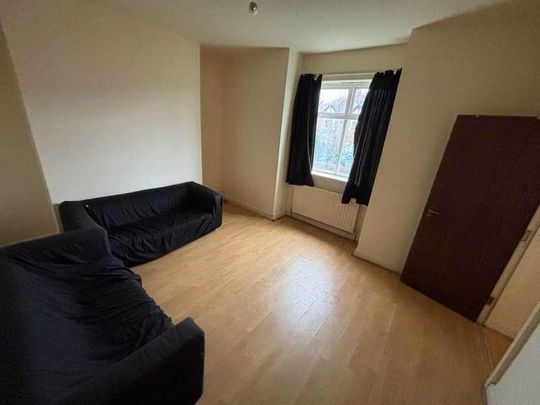 Cliff Grove, Heaton Moor, SK4 - Photo 1