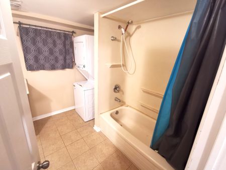 For Lease - 218 Cherrywood Drive Unit# BASEMENT, Newmarket, Ontario - Photo 4