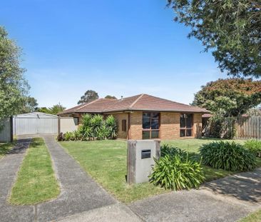 Convenient Location in Cranbourne North - Photo 6