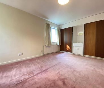 4 bedroom detached house to rent - Photo 1