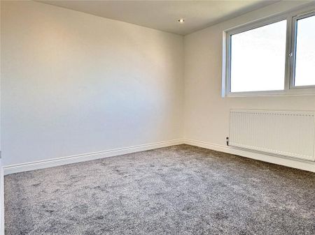 4 bedroom terraced house to rent - Photo 2