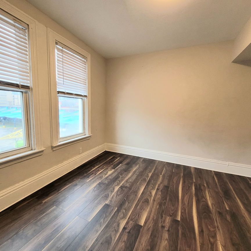 For Lease - 139 1/2 John Street Unit# 6, Hamilton, Ontario - Photo 1