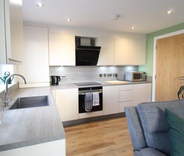 2 bedroom flat to rent - Photo 4