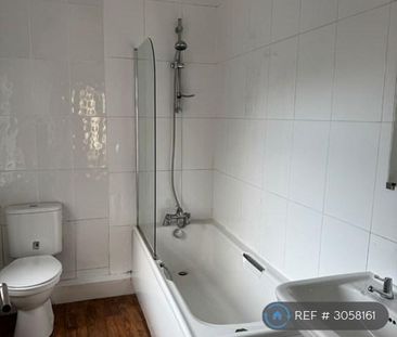 4 bedroom terraced house to rent - Photo 6