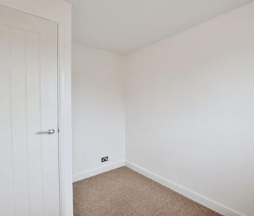 3 bedroom House To Let - Photo 3