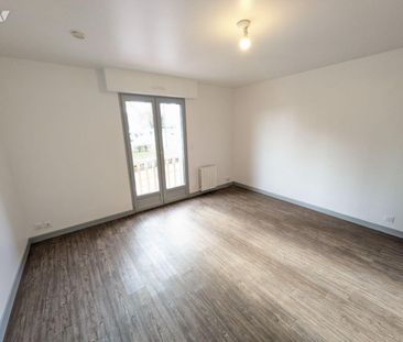 MONTFORT SUR MEU centre ville, un appartement de type studio de 22.... - Photo 3