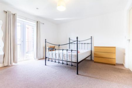 4 bedroom apartment to rent - Photo 5