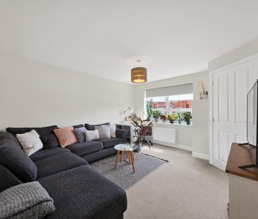 3 bedroom semi-detached house to rent - Photo 1