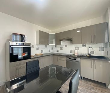 Location Appartement 3 pièces 79m² - Photo 6