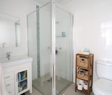 8 Gregory Place, Orange NSW 2800 - House For Rent | Domain - Photo 4